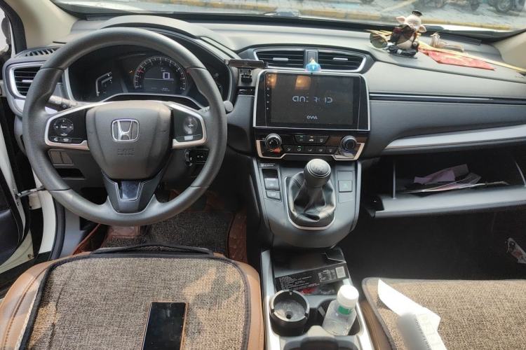 Used Honda CR-V 2018 240TURBO Manual Two-Wheel Drive Classic Edition Center Console