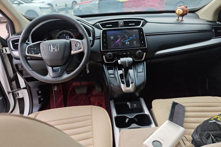Used Honda CR-V 2018 240TURBO CVT 2WD Comfort Version Center Console