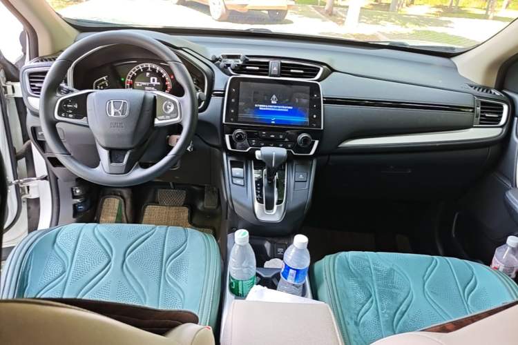 Used Honda CR-V 2018 240TURBO CVT 2WD Comfort Version Center Console
