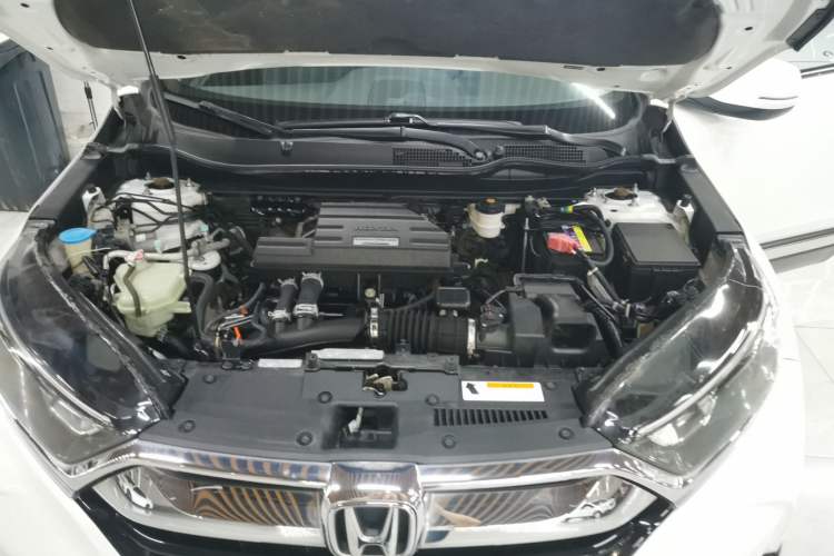 Used Honda CR-V 2018 240TURBO CVT 2WD Comfort Version Engine Bay