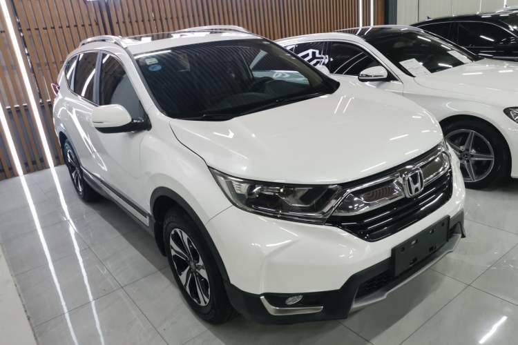 Used Honda CR-V 2018 240TURBO CVT 2WD Comfort Version Front Right 45 Deg