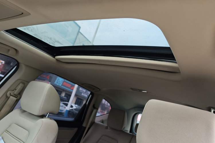 Used Honda CR-V 2018 240TURBO CVT 2WD Comfort Version Headliner