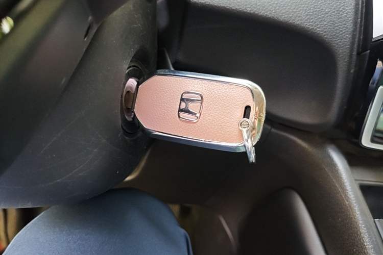 Used Honda CR-V 2018 240TURBO CVT 2WD Comfort Version Interior 1