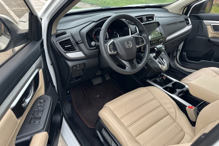 Used Honda CR-V 2018 240TURBO CVT 2WD Comfort Version Interior 2