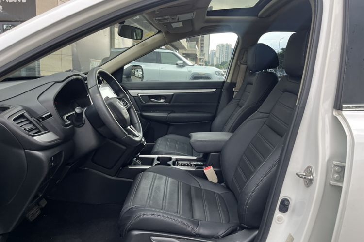 Used Honda CR-V 2018 240TURBO CVT 2WD Comfort Version Interior 2