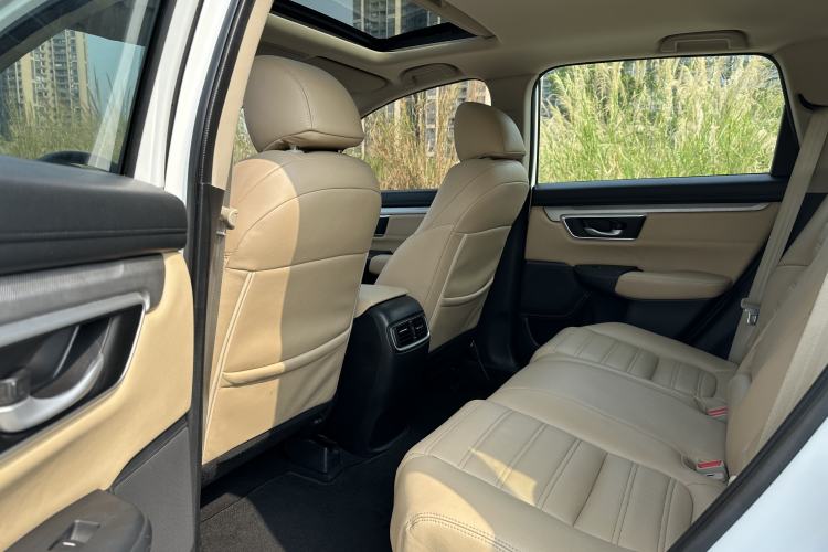 Used Honda CR-V 2018 240TURBO CVT 2WD Comfort Version Interior 3