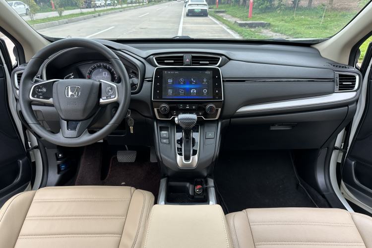 Used Honda CR-V 2018 240TURBO CVT 2WD Comfort Version Interior 4