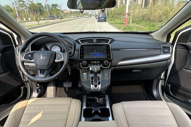 Used Honda CR-V 2018 240TURBO CVT 2WD Comfort Version Interior 4