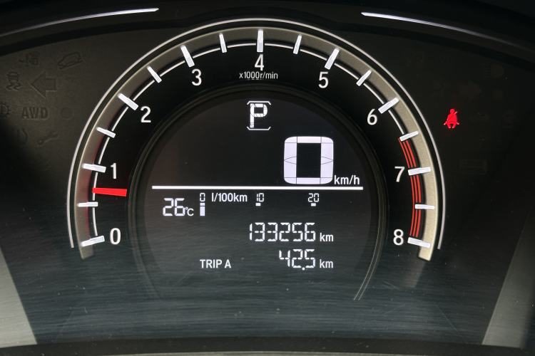 Used Honda CR-V 2018 240TURBO CVT 2WD Comfort Version Odometer Close Up