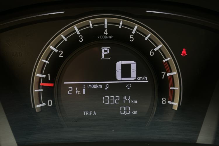 Used Honda CR-V 2018 240TURBO CVT 2WD Comfort Version Odometer Close Up