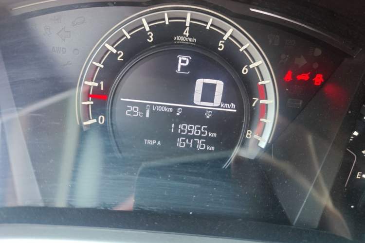 Used Honda CR-V 2018 240TURBO CVT 2WD Comfort Version Odometer Close Up
