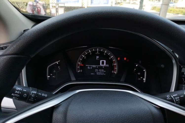 Used Honda CR-V 2018 240TURBO CVT 2WD Comfort Version Odometer Close Up