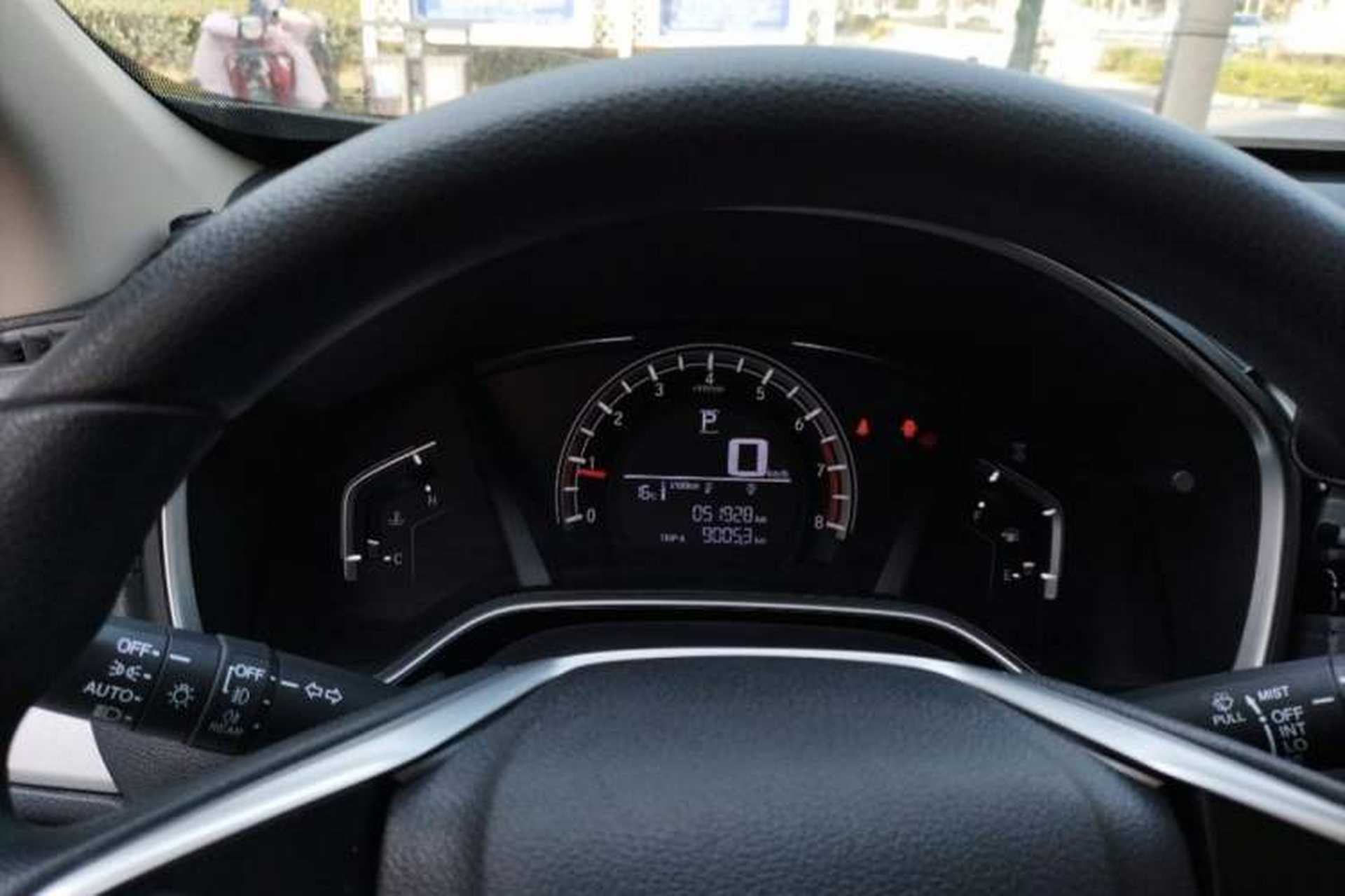 Used Honda CR-V 2018 240TURBO CVT 2WD Comfort Version Odometer Close Up