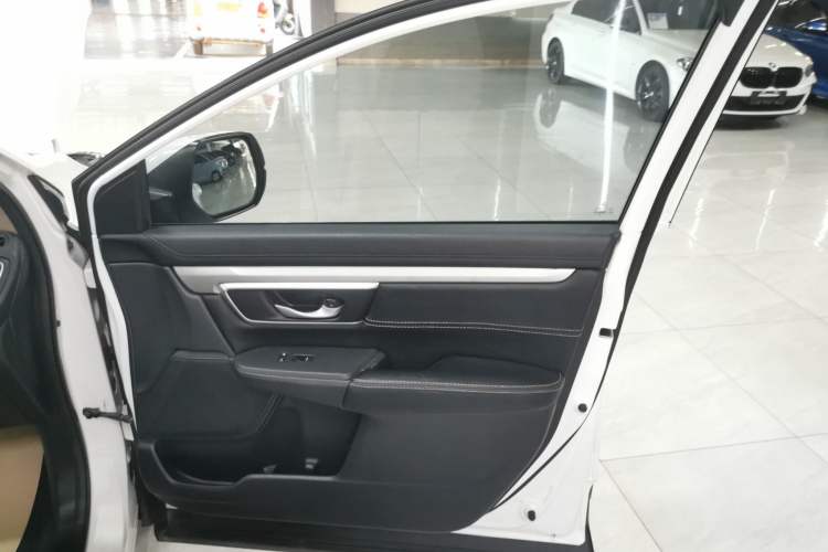 Used Honda CR-V 2018 240TURBO CVT 2WD Comfort Version Right Front Door Interior
