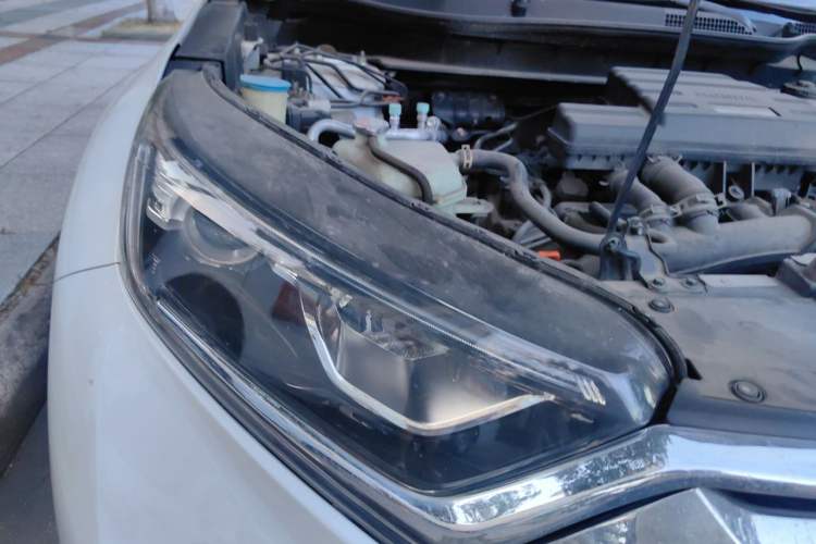 Used Honda CR-V 2018 240TURBO CVT 2WD Comfort Version Right Front Headlight