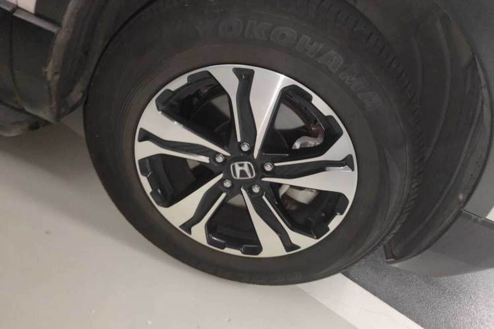 Used Honda CR-V 2018 240TURBO CVT 2WD Comfort Version Right Front Wheel Hub