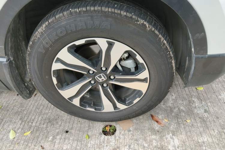 Used Honda CR-V 2018 240TURBO CVT 2WD Comfort Version Right Front Wheel Hub