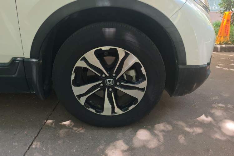 Used Honda CR-V 2018 240TURBO CVT 2WD Comfort Version Right Front Wheel Hub