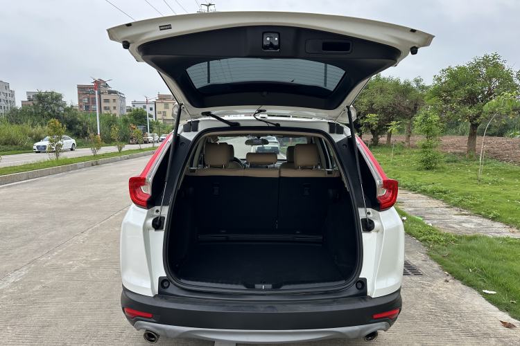 Used Honda CR-V 2018 240TURBO CVT 2WD Comfort Version Trunk