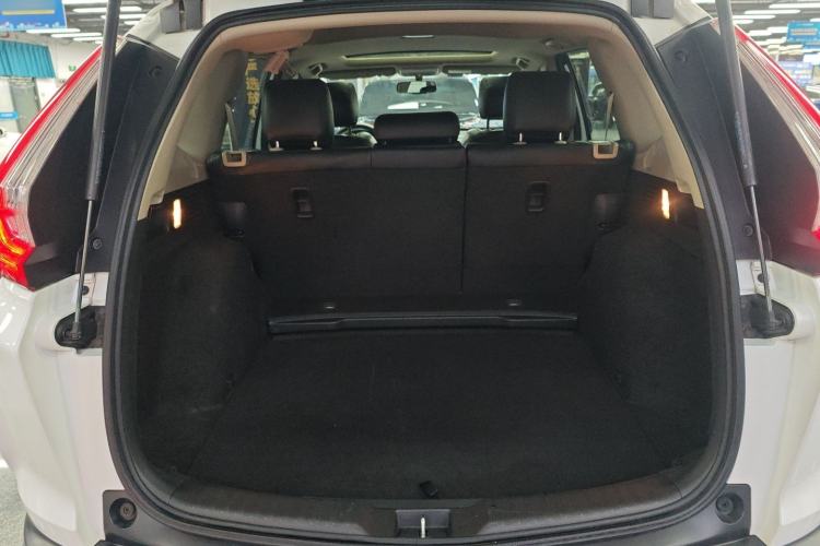 Used Honda CR-V 2018 240TURBO CVT 2WD Comfort Version Trunk