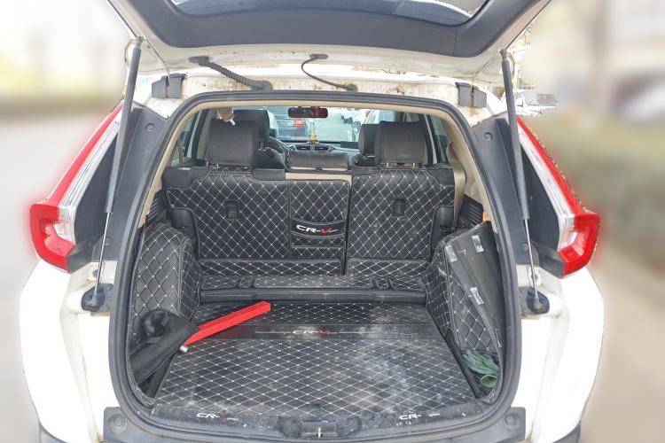 Used Honda CR-V 2018 240TURBO CVT 2WD Comfort Version Trunk