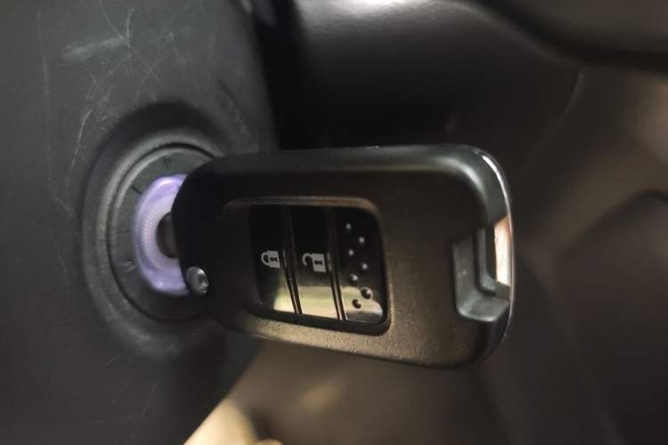 Used Honda CR-V 2018 240TURBO CVT 2WD Comfort Version Vehicle Key