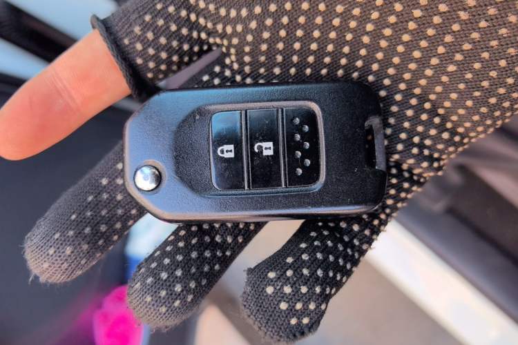 Used Honda CR-V 2018 240TURBO CVT 2WD Comfort Version Vehicle Key