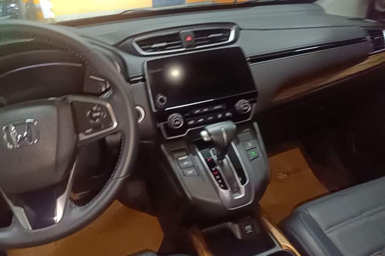 Used Honda CR-V 2019 240TURBO CVT 2WD Fashion Edition China V Audio And AC Panel