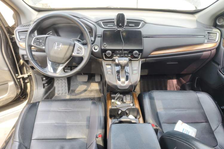 Used Honda CR-V 2019 240TURBO CVT 2WD Fashion Edition China VI Center Console