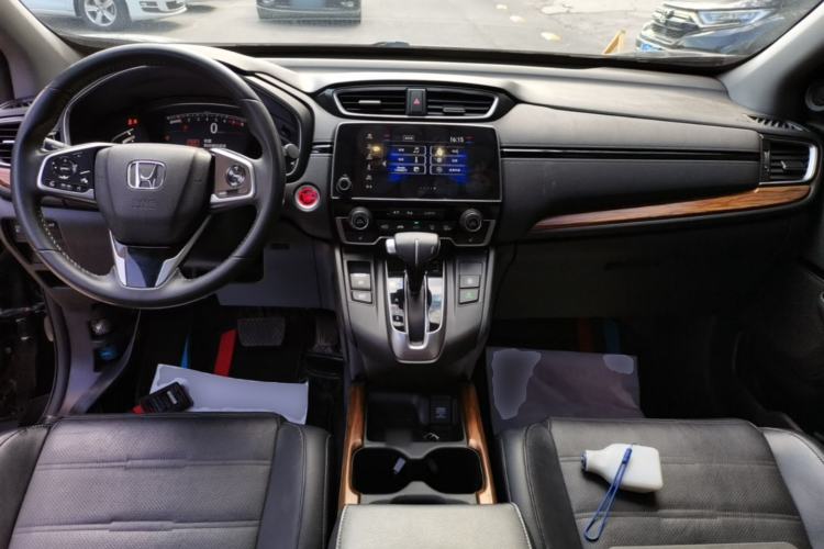 Used Honda CR-V 2019 Brilliant Edition Plus 240TURBO CVT Four-Wheel Drive Luxury Version China VI Emission Standard Center Console