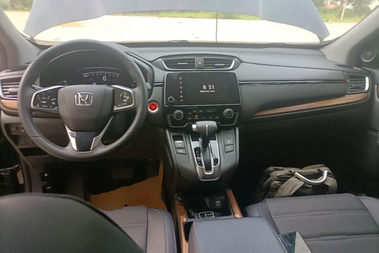 Used Honda CR-V 2019 240TURBO CVT 2WD Fashion Edition China V Center Console