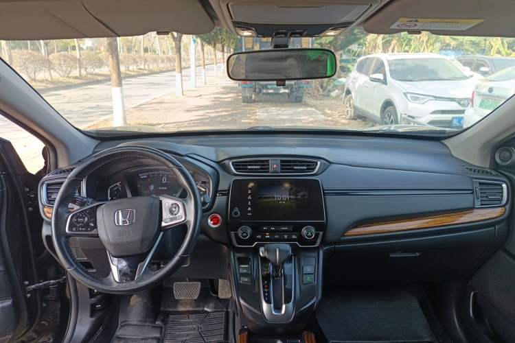 Used Honda CR-V 2019 240TURBO CVT 2WD Fashion Edition China V Center Console