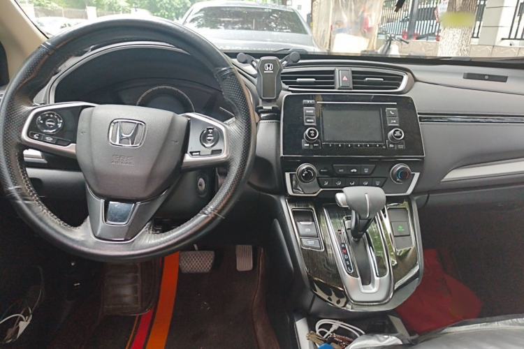 Used Honda CR-V 2019 240TURBO CVT 2WD Comfort Version China V Center Console