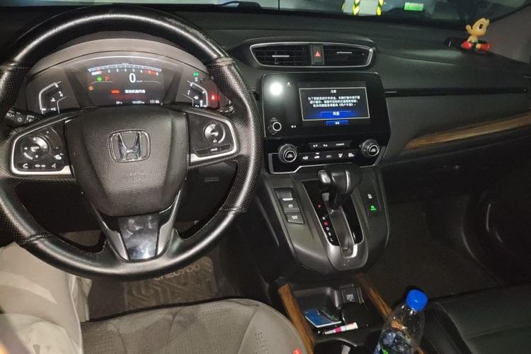 Used Honda CR-V 2019 240TURBO CVT 2WD Fashion Edition China V Center Console