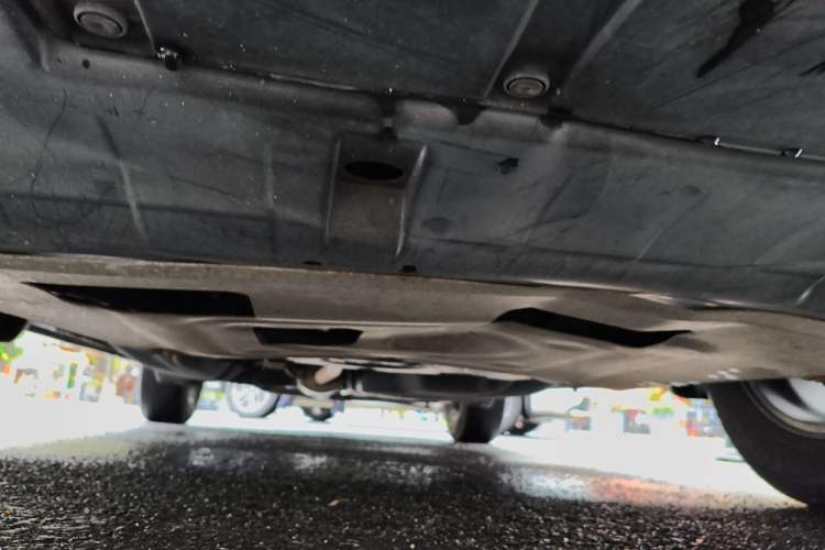Used Honda CR-V 2019 240TURBO CVT 2WD Comfort Version China VI Emission Standard Chassis Front