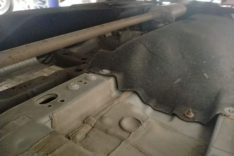 Used Honda CR-V 2019 240TURBO CVT 2WD Comfort Version China VI Emission Standard Chassis Front Right