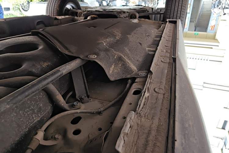 Used Honda CR-V 2019 240TURBO CVT 2WD Comfort Version China VI Emission Standard Chassis Rear Left