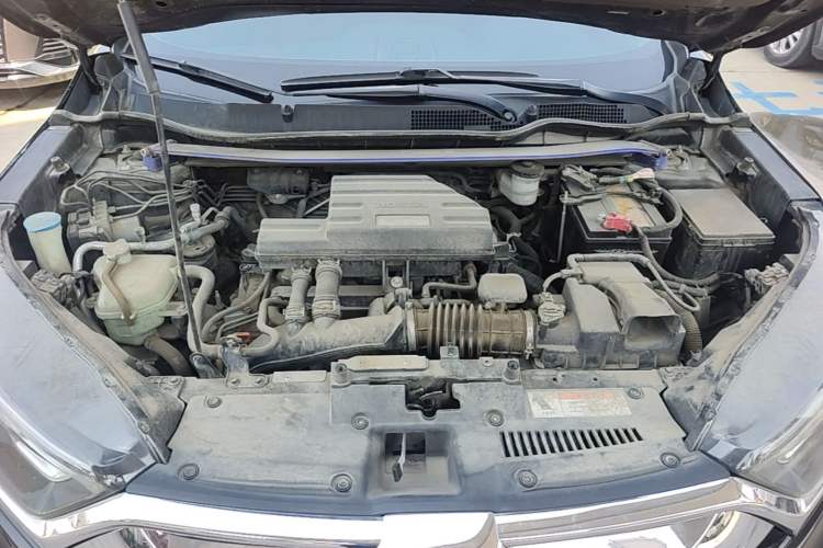 Used Honda CR-V 2019 240TURBO CVT 2WD Comfort Version China VI Emission Standard Engine Bay