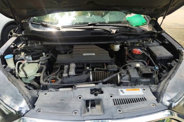 Used Honda CR-V 2019 240TURBO CVT 2WD Comfort Version China VI Emission Standard Engine Bay