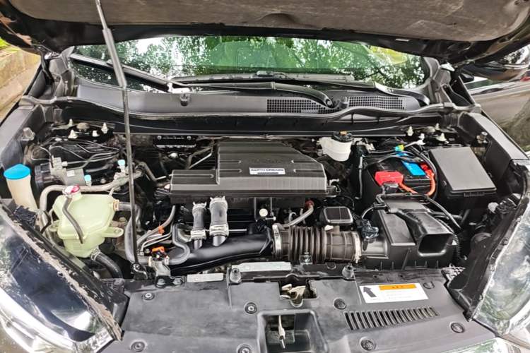 Used Honda CR-V 2019 240TURBO CVT Four-Wheel Drive Luxury Edition China V Emission Standard Engine Bay