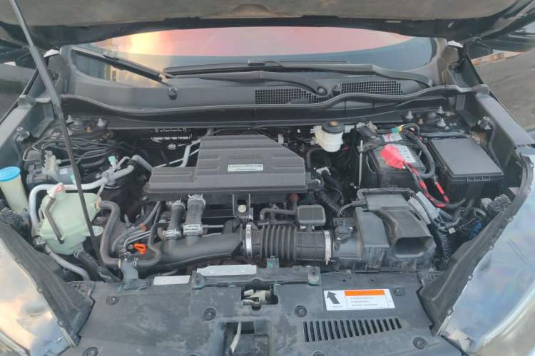 Used Honda CR-V 2019 240TURBO CVT 2WD Comfort Version China VI Emission Standard Engine Bay