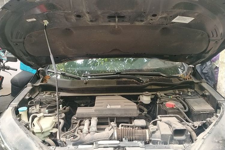 Used Honda CR-V 2019 240TURBO CVT 2WD Comfort Version China VI Emission Standard Engine Bay