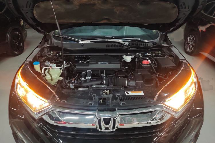 Used Honda CR-V 2019 240TURBO CVT 2WD Comfort Version China VI Emission Standard Engine Bay