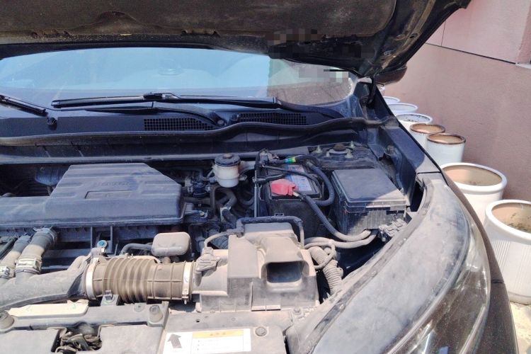 Used Honda CR-V 2019 240TURBO CVT 2WD Comfort Version China VI Emission Standard Engine Bay Left