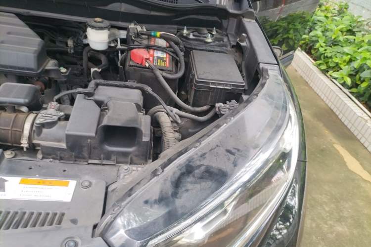 Used Honda CR-V 2019 240TURBO CVT 2WD Comfort Version China VI Emission Standard Engine Bay Left