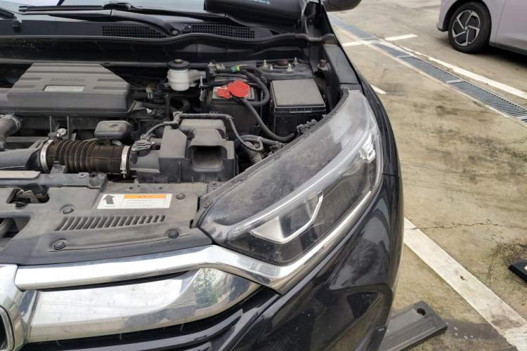 Used Honda CR-V 2019 240TURBO CVT 2WD Comfort Version China VI Emission Standard Engine Bay Left