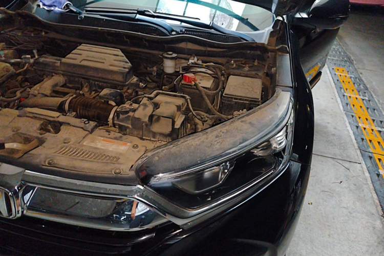 Used Honda CR-V 2019 240TURBO CVT 2WD Comfort Version China VI Emission Standard Engine Bay Left