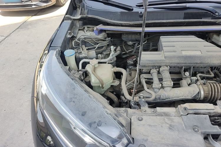 Used Honda CR-V 2019 240TURBO CVT 2WD Comfort Version China VI Emission Standard Engine Bay Right