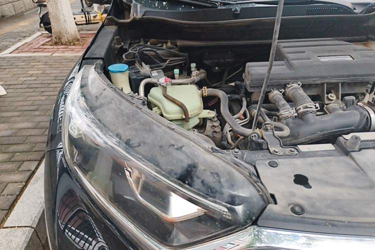 Used Honda CR-V 2019 240TURBO CVT 2WD Comfort Version China V Engine Bay Right