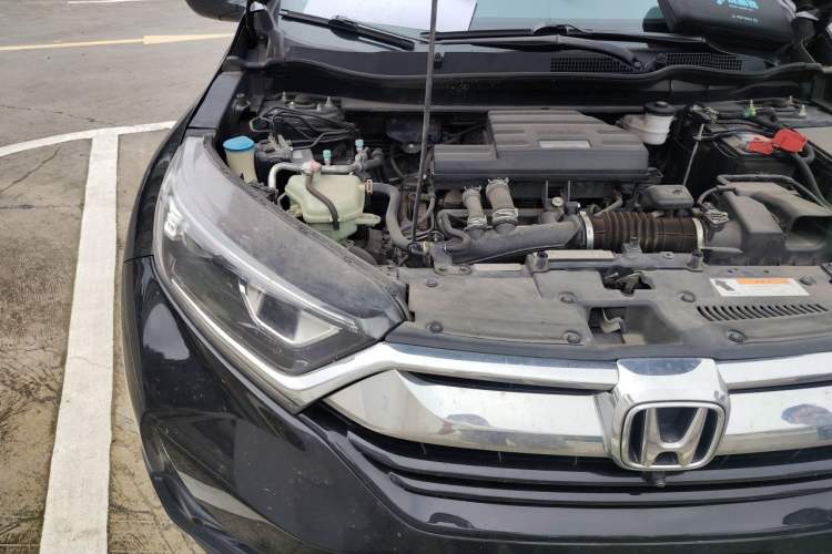 Used Honda CR-V 2019 240TURBO CVT 2WD Comfort Version China VI Emission Standard Engine Bay Right